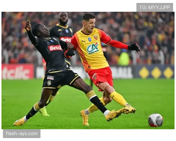 布雷斯特中场掌控力持续增强，攻防转换彰显战术深度