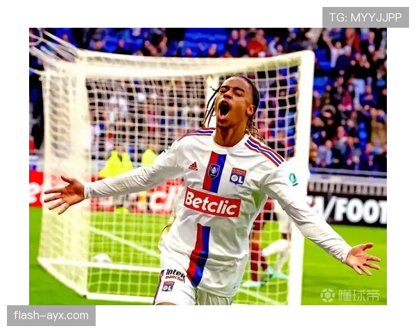 奥利塞与巴尔科拉:边锋突破效率及战术适配对比分析 奥利塞与巴尔科拉:边锋突破效率及战术适配对比分析